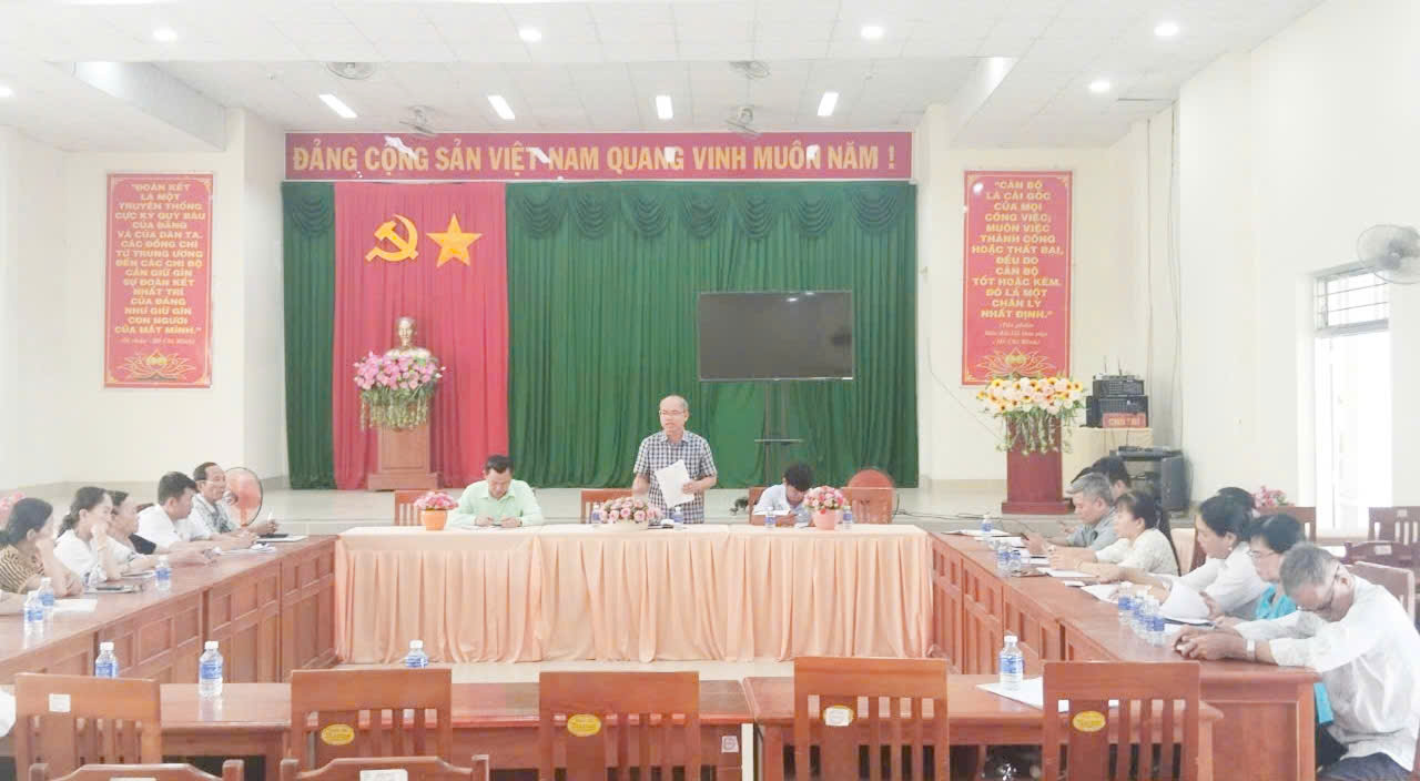 Thường trực Đảng uỷ xã làm việc với Ban Chấp hành Hội Nông dân xã An Hiệp
